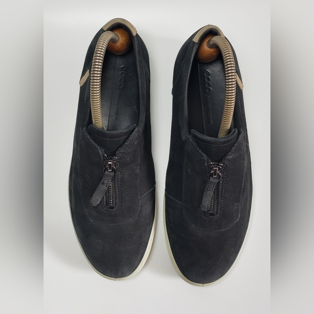 Ecco Soft 7 Zip II Low Cut Black Nubuck Women's Shoe Size 40